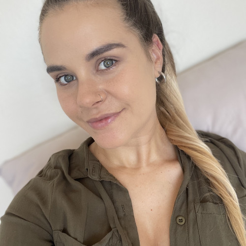 Sarah V.