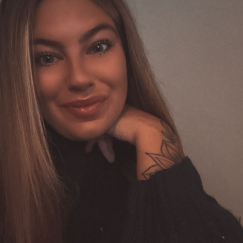 Chlo R. profile photo