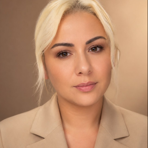 kezy  y. profile photo