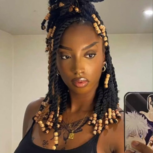 Her L. profile photo
