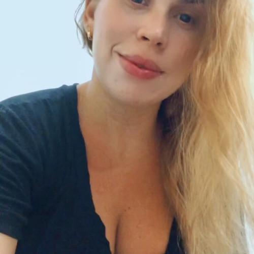 Raiza C.