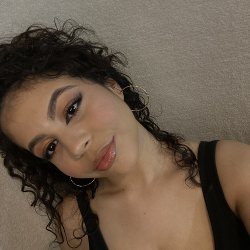 Alice  . profile photo