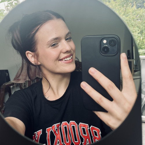 Evelina v. profile photo