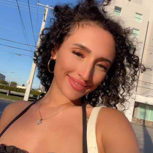 Isabel  R. profile photo