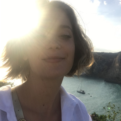 Sara T.