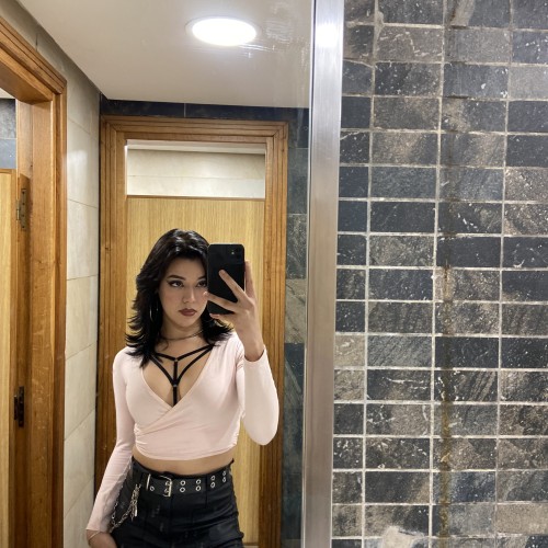 Ranya b.