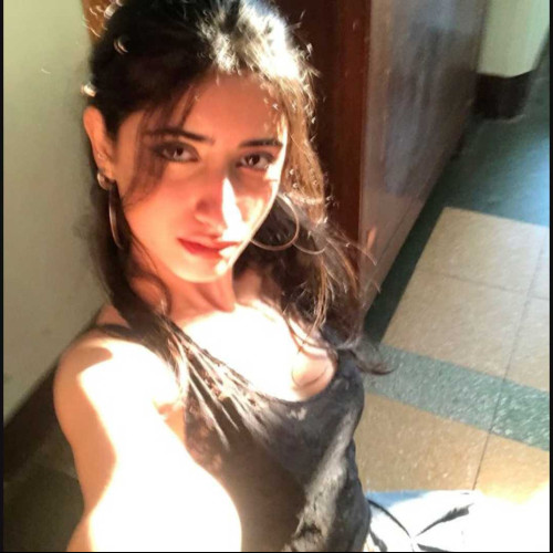 aaina j. profile photo