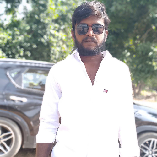 lucky l. profile photo