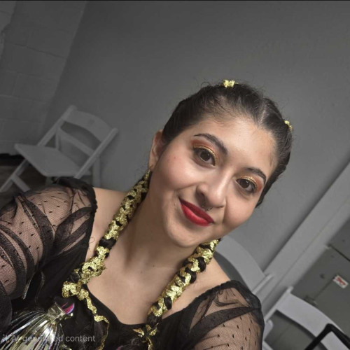 Marí L. profile photo