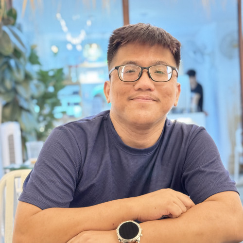 Jhomz b. profile photo