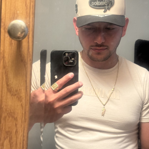 angel E. profile photo