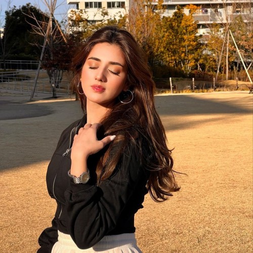 Ayesha M.