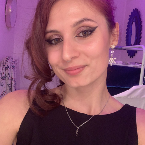 Chloe D. profile photo