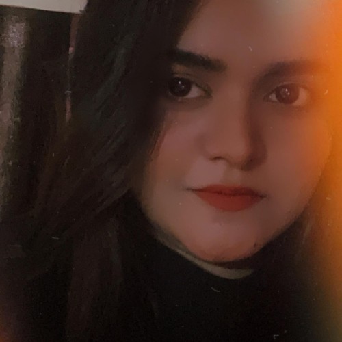 Elif T.