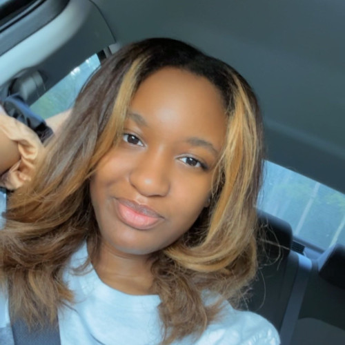 Nia W.