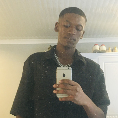 Lutho  R. profile photo