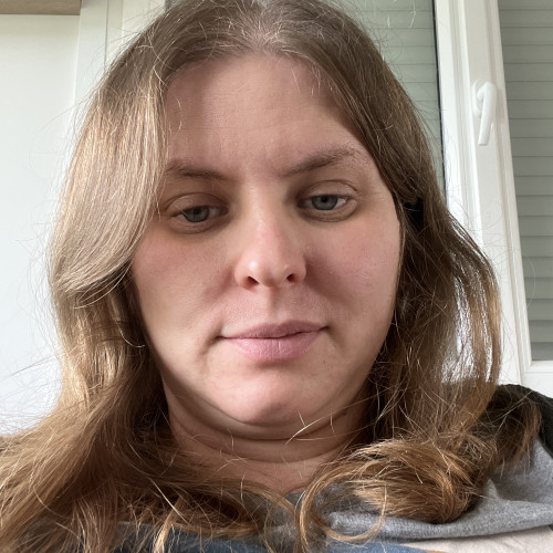 Celine  B. profile photo