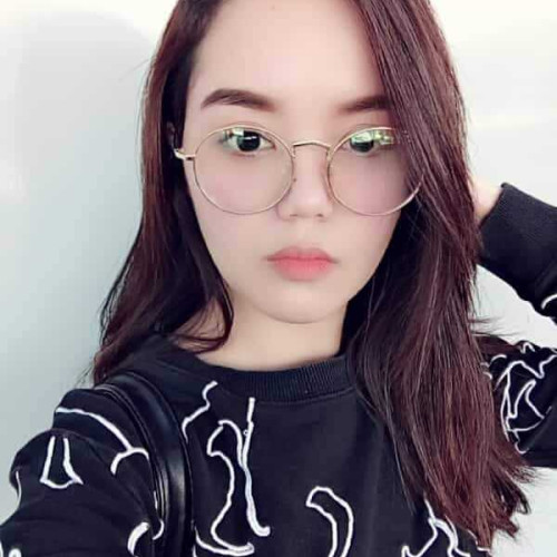 Roanne V.