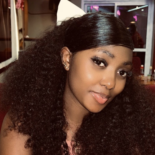 Nelly L. profile photo