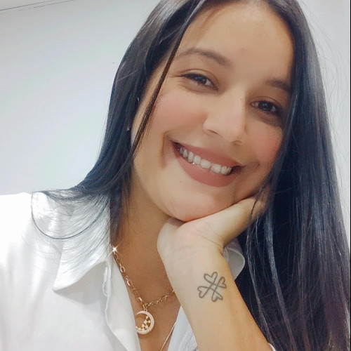 Vicky V.