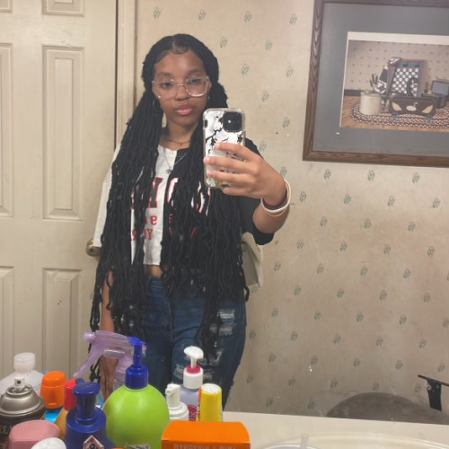 Tiara  E.