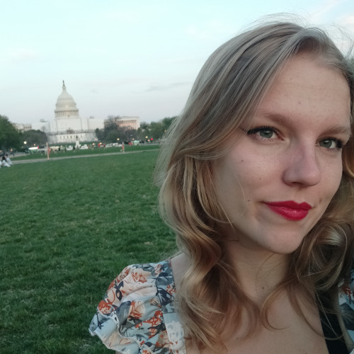 Lena W. profile photo