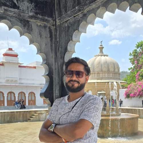 Akash L.