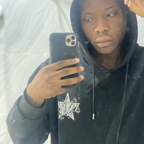 Emy F. profile photo