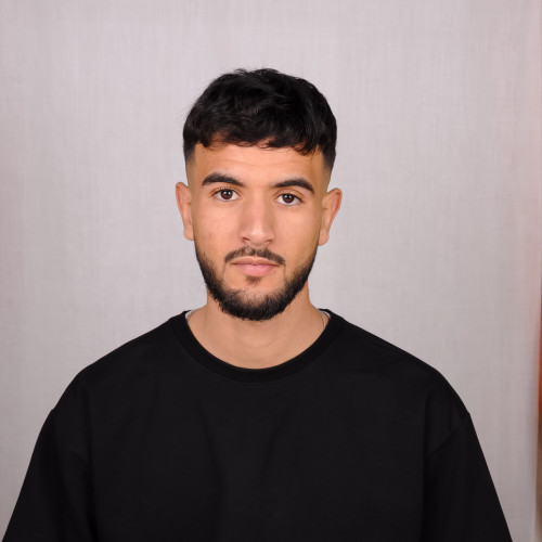Amine L.