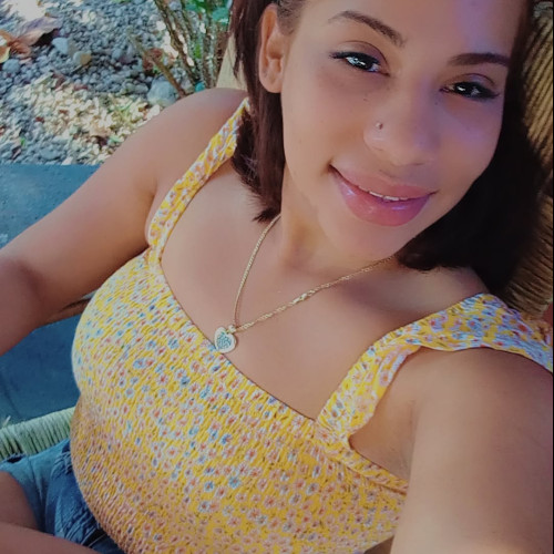 Manuela V.