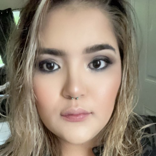 Yaneli V.