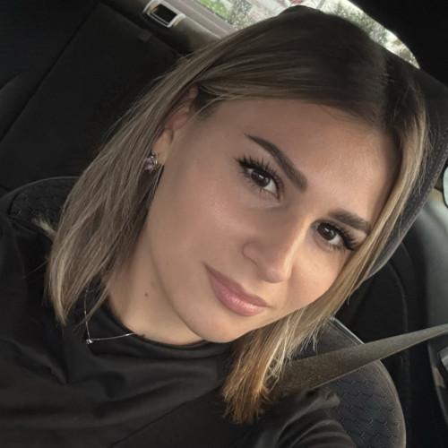 Andreea G.