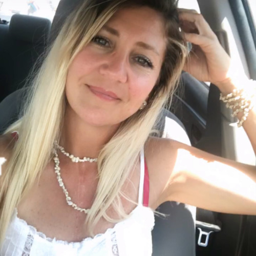 Melanie G.