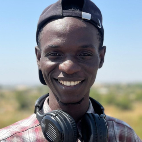 Empro  J. profile photo