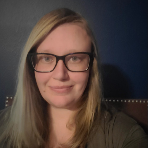 Crystal  Y. profile photo