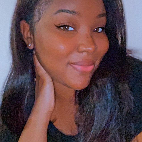 Dalila  D.
