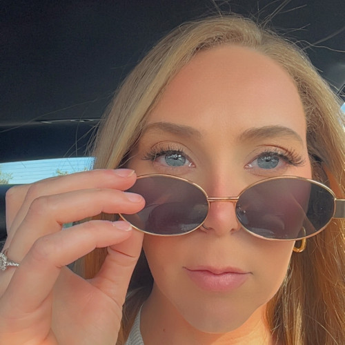 Victoria  M. profile photo