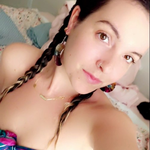 Lana R.