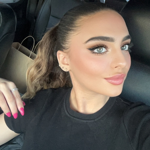 daniella n.