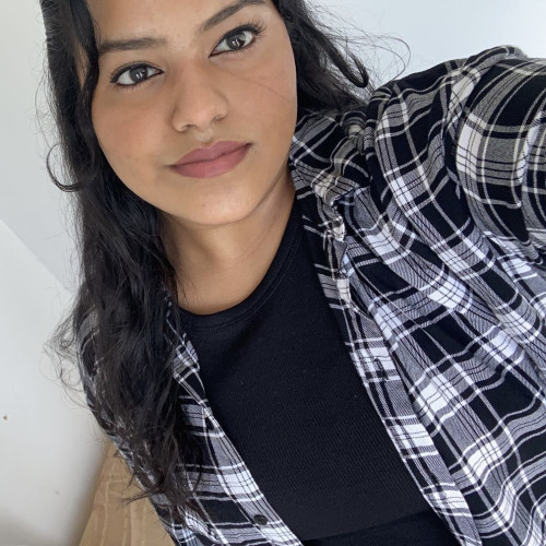 anu r. profile photo