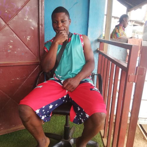 Akum  B.