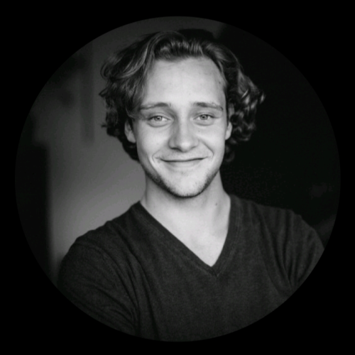 Lucas G.