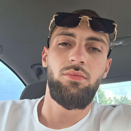 Andrew H. profile photo