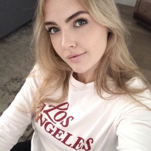 Kezia B.