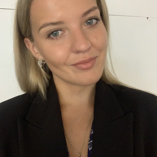 Karolina M.