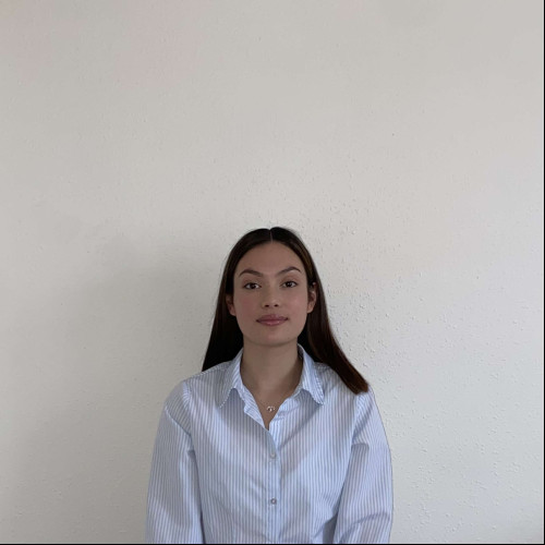 Elise. l. profile photo