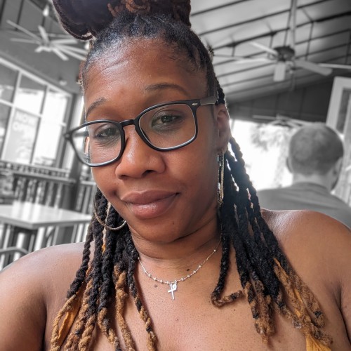 Nikia J.