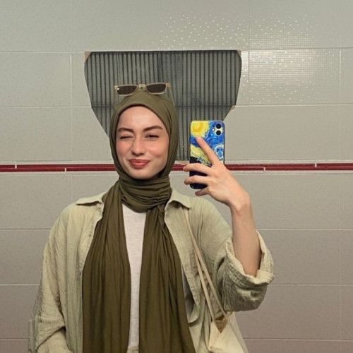 Aya E. profile photo