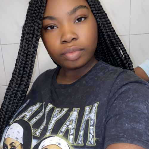 Nia Q.