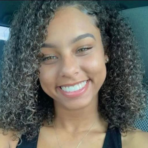 Ellie R. profile photo